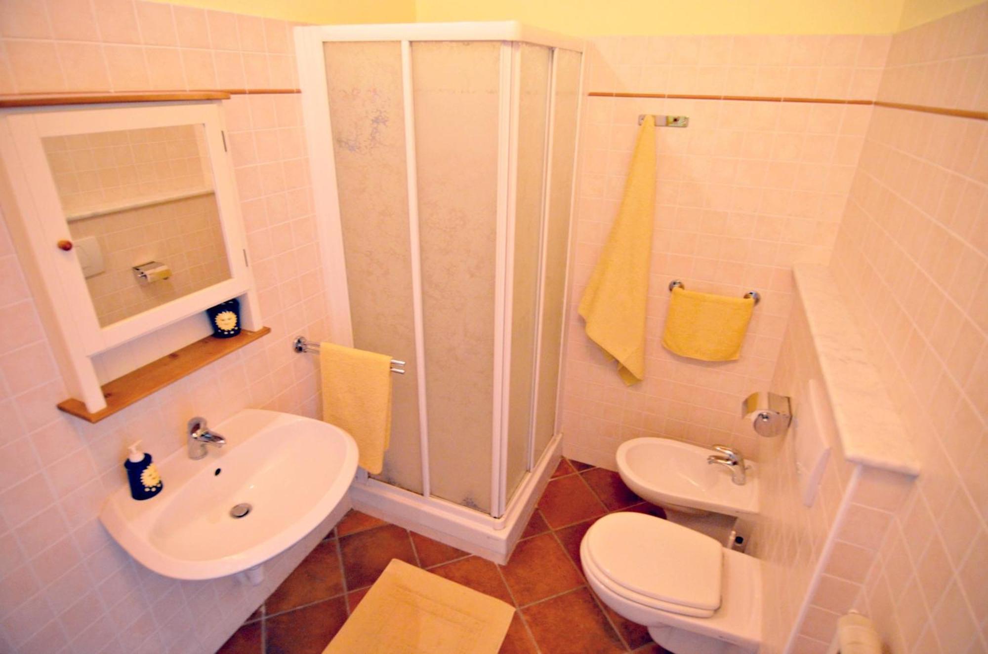 Cascina Il Convivio Guest House Diano d'Alba Bilik gambar