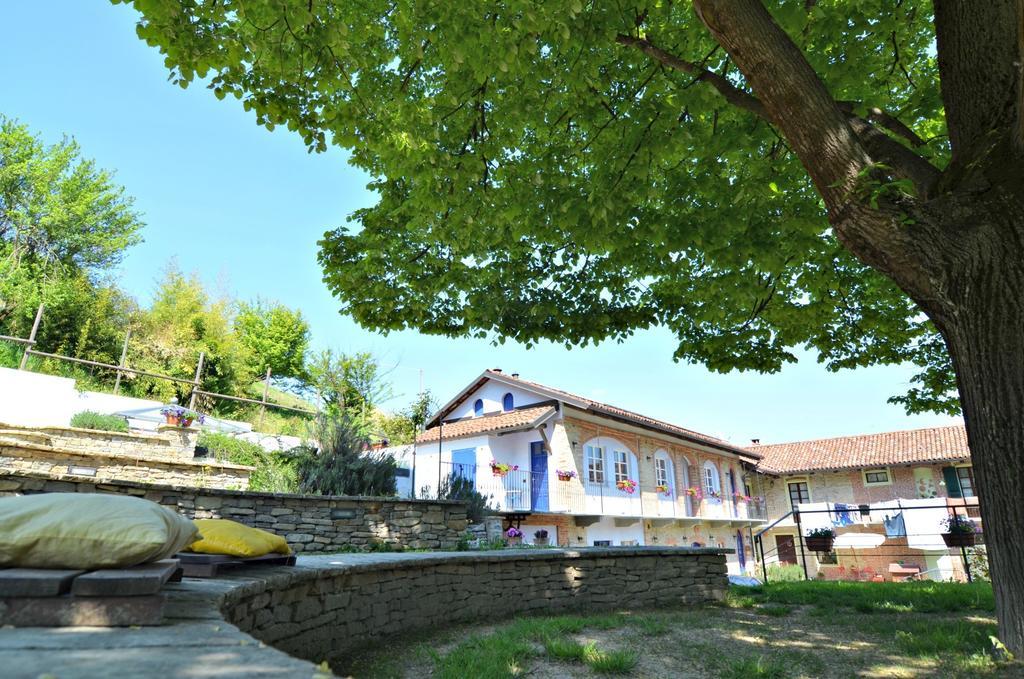 Cascina Il Convivio Guest House Diano d'Alba Luaran gambar