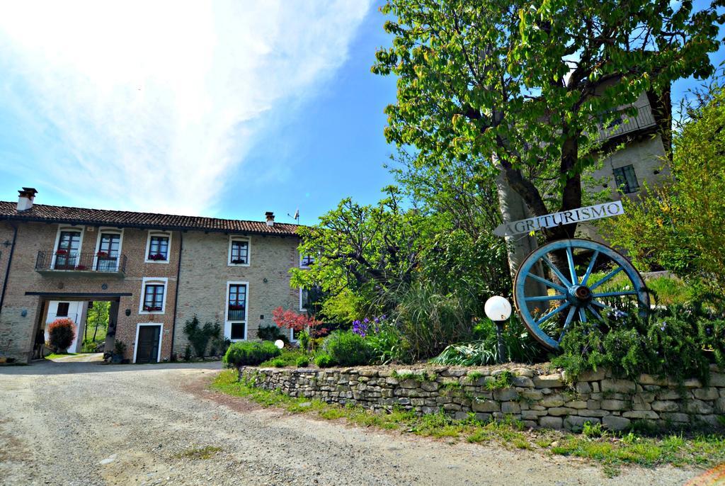 Cascina Il Convivio Guest House Diano d'Alba Luaran gambar